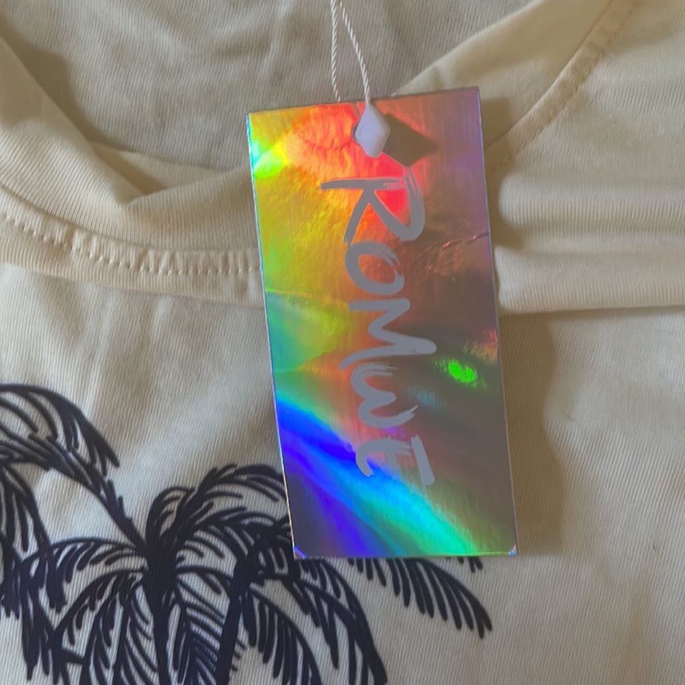 Small ROMWE Oversized T-Shirt - Picture 5 of 5